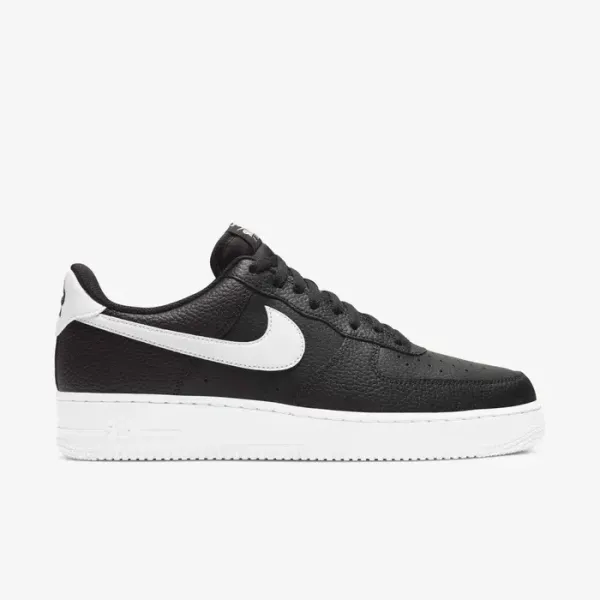 NIKE AIR FORCE 1 '07