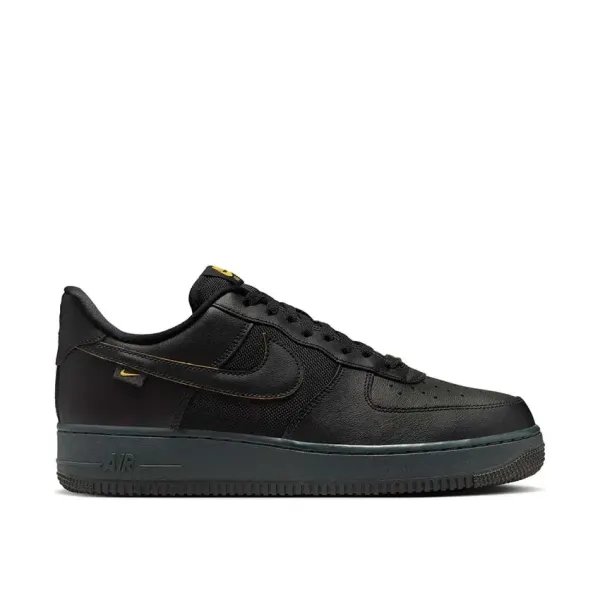 NIKE AIR FORCE 1 '07