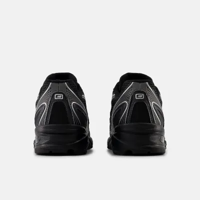 New Balance 740 U740BM2D noire avec mesh, superpositions en daim et semelle intermédiaire ABZORB