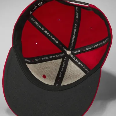 Casquette Jordan Jumpman Pro FV5296-687 rouge avec visière plate et fermeture snapback réglable