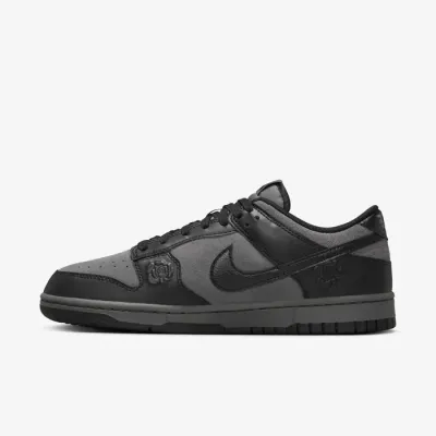 Nike Dunk Low HF1986-001 noire pour femme avec cuir synthétique, daim et roses embossées