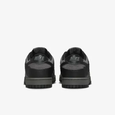 Nike Dunk Low HF1986-001 noire pour femme avec cuir synthétique, daim et roses embossées