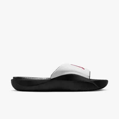 Jordan Franchise HF3263-101 blanches avec bride en cuir synthétique et semelle en mousse