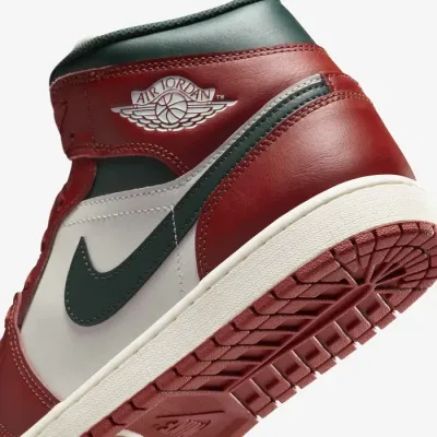 Jordan Air Jordan 1 Mid DQ8426-105 multicolore pour homme avec empeigne en cuir et amorti Nike Air