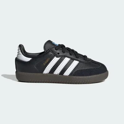 adidas Samba IE3680 noire en cuir avec semelle Gum, 3 bandes iconiques et design football rétro