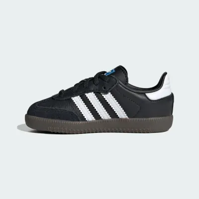 adidas Samba IE3680 noire en cuir avec semelle Gum, 3 bandes iconiques et design football rétro