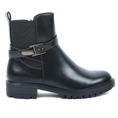 Bottine femme noire à boucle avec semelle crantée, bout rond et fermeture ZIP latérale