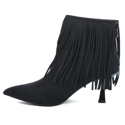 Bottine femme noire à franges avec bout pointu, talon de 6,5 cm et fermeture ZIP arrière
