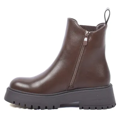 Bottine femme marron à semelle épaisse, bout rond et fermeture ZIP latérale