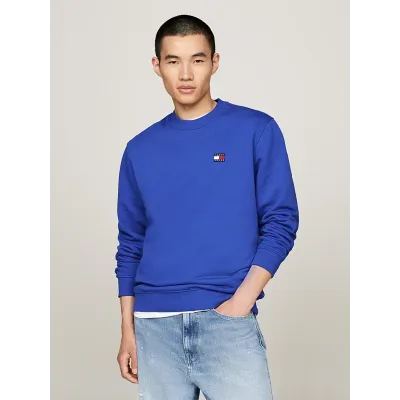 Sweatshirt homme Tommy Jeans Regular Badge bleu DM0DM17986-C8T en coton Terry, coupe Regular Fit.