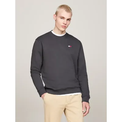 Sweatshirt homme Tommy Jeans Regular Badge gris DM0DM17986-PUB en coton Terry, coupe Regular Fit.
