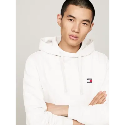 Hoodie homme Tommy Jeans Regular Badge blanc DM0DM17988-PE9 en coton 100 %, coupe Regular Fit .