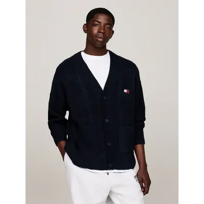Cardigan homme Tommy Jeans Tommy Badge Cable Knit bleu marine DM0DM19441-C1G, maille torsadée, coupe Boxy Fit, col V.