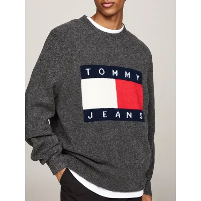 Pull homme Tommy Jeans Melange Flag Knitted Crewneck gris DM0DM19442-PUB, maille chinée, coupe Regular Fit, col rond.