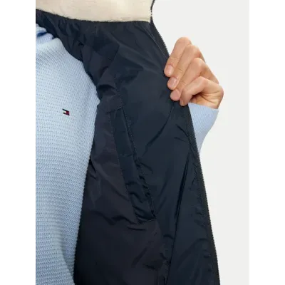 Doudoune sans manches Tommy Jeans Vail Puffer Vest bleu marine DM0DM19632-C1G, coupe Regular Fit avec fermeture zippée.
