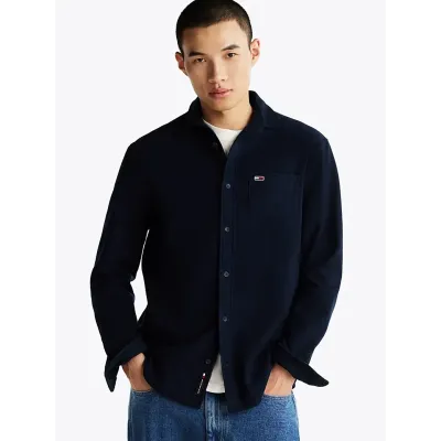 Chemise en flanelle Tommy Jeans homme bleu marine DM0DM19656-C1G, 100 % coton, coupe Regular avec poche poitrine.
