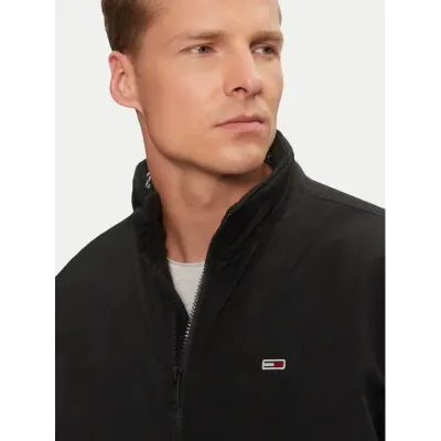 Veste matelassée Tommy Jeans Essential Padded Jacket noire pour homme, DM0DM19661-BDS, en polyamide avec coupe Regular Fit