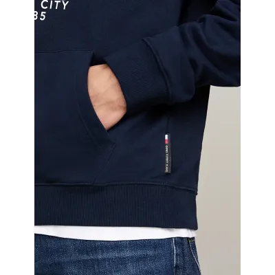 Sweat à capuche Tommy Jeans homme Graphic Regular Fit bleu marine DM0DM20593-C1G en coton imprimé avec poche kangourou