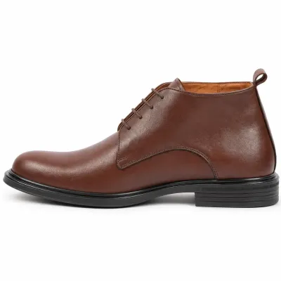 Bottines homme MAXIMS SHOES MX-226-M marron à lacets avec tige montante, bout arrondi et semelle noire