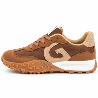 Baskets femme marron en matière synthétique aspect daim, modèle à lacets avec détails décoratifs