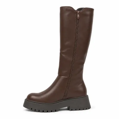Bottes hautes marron pour femme avec tige élastique, zip intégral, bout rond, plateforme de 3 cm et semelle crantée.