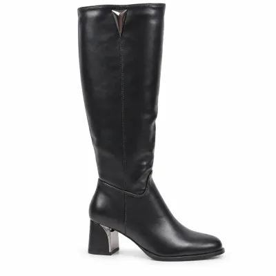 Bottes hautes noires pour femme en matière synthétique, talon bloc de 6 cm, tige de 39 cm et fermeture zippée latérale.