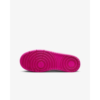 Nike Court Borough Low Recraft GS rose/blanc - Référence DV5456-123 - Style sportif et tendance pour fille. Nike Court Borough Low Recraft GS rose/blanc - Référence DV5456-123 - Style sportif et tendance pour fille.
