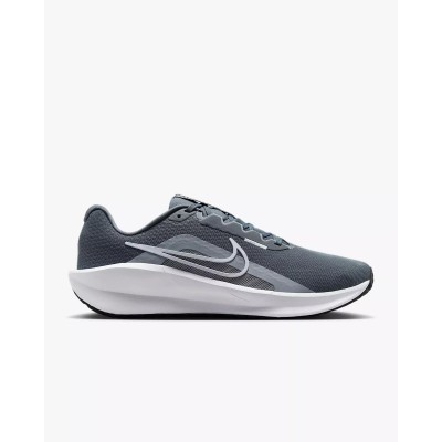 Nike Downshifter 13 gris - Référence FD6454-010 - Chaussure de sport running confortable et performante. Nike Downshifter 13 gris - Référence FD6454-010 - Chaussure de sport running confortable et performante.
