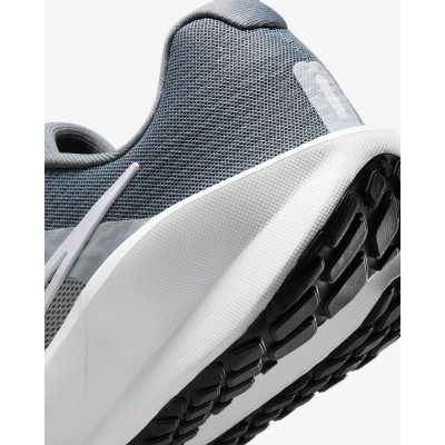 Nike Downshifter 13 gris - Référence FD6454-010 - Chaussure de sport running confortable et performante. Nike Downshifter 13 gris - Référence FD6454-010 - Chaussure de sport running confortable et performante.