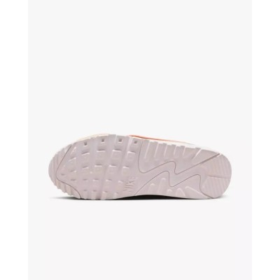 Nike Air Max 90 Futura Femme rose - Référence DM9922-104 - Basket tendance et confortable au style moderne. Nike Air Max 90 Futura Femme rose - Référence DM9922-104 - Basket tendance et confortable au style moderne.