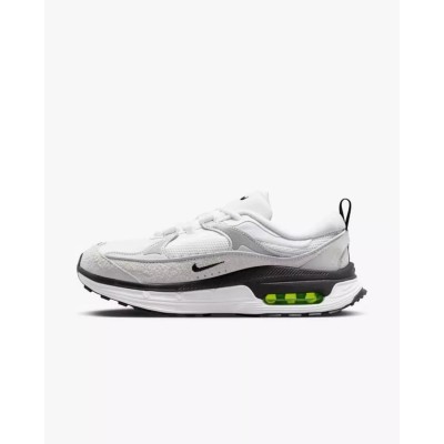 Nike Air Max Bliss Femme - Référence DZ6754-100 - Basket tendance au confort inégalé et au style moderne. Nike Air Max Bliss Femme - Référence DZ6754-100 - Basket tendance au confort inégalé et au style moderne.