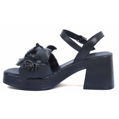 Sandale femme à talon Andrea Bruni - Référence AB-244-1-N - Élégance et confort en cuir véritable. Sandale femme à talon Andrea Bruni - Référence AB-244-1-N - Élégance et confort en cuir véritable.
