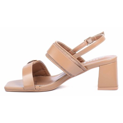 Sandale pour femme kaki, modèle 1638Q-50A-K – élégance et sobriété pour la saison estivale. Sandale pour femme kaki, modèle 1638Q-50A-K – élégance et sobriété pour la saison estivale.