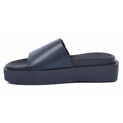 Mule femme noire Laura Berti modèle LB-9768-1-N Mule femme noire Laura Berti modèle LB-9768-1-N