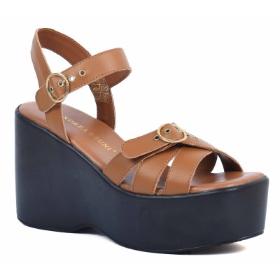 Sandale compensée femme en cuir camel Andrea Bruni modèle AB-7030-1-C Sandale compensée femme en cuir camel Andrea Bruni modèle AB-7030-1-C