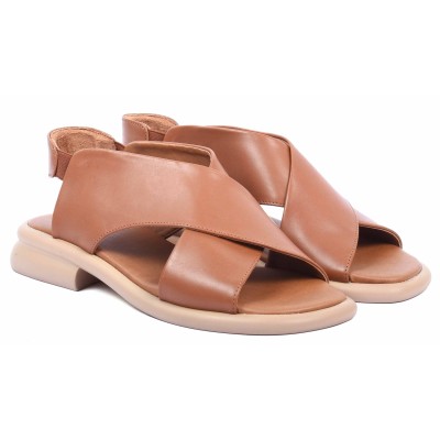 Sandale femme camel en cuir Marco Moda modèle MM-220-C Sandale femme camel en cuir Marco Moda modèle MM-220-C
