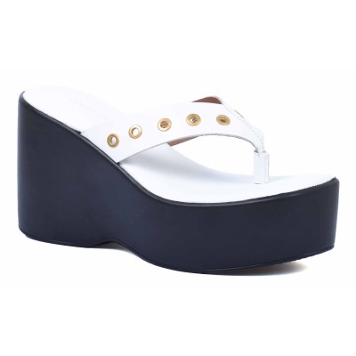 Sabot femme en cuir blanc, modèle AB-518-53-BL signé Andrea Bruni Sabot femme en cuir blanc, modèle AB-518-53-BL signé Andrea Bruni