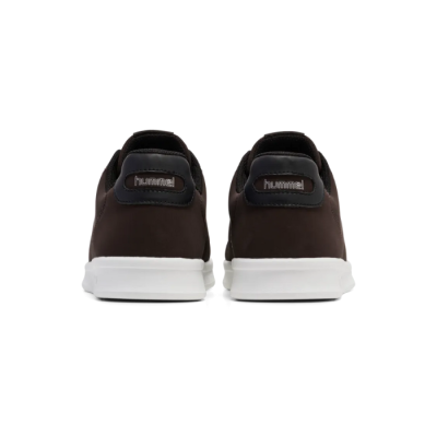 Basket homme Hummel COURT LINE WT – Réf. 225946-8071 – Couleur marron, chaussure tendance et confortable.