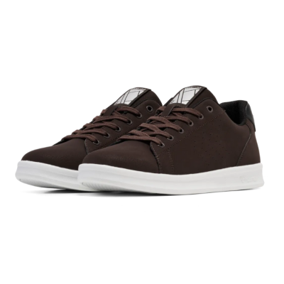 Basket homme Hummel COURT LINE WT – Réf. 225946-8071 – Couleur marron, chaussure tendance et confortable.