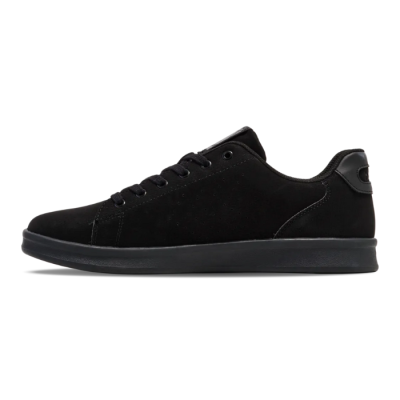 Basket homme Hummel COURT LINE WT – Réf. 225946-2267 – Couleur noir, chaussure tendance et confortable. Basket homme Hummel COURT LINE WT – Réf. 225946-2267 – Couleur noir, chaussure tendance et confortable.