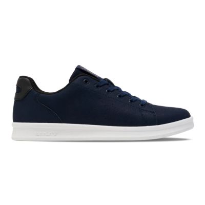 Basket homme Hummel COURT LINE WT – Réf. 225946-1009 – Couleur bleu marine, chaussure tendance et confortable. Basket homme Hummel COURT LINE WT – Réf. 225946-1009 – Couleur bleu marine, chaussure tendance et confortable.