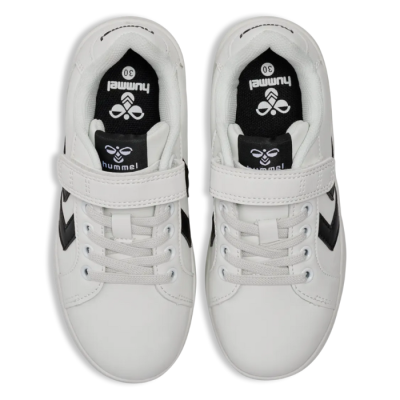 Basket enfant Hummel DERBY COURT JR – Réf. 226694-2001 – Couleur blanc, chaussure tendance et confortable. Basket enfant Hummel DERBY COURT JR – Réf. 226694-2001 – Couleur blanc, chaussure tendance et confortable.