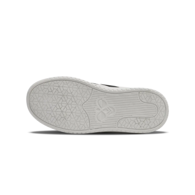 Basket enfant Hummel DERBY COURT JR – Réf. 226694-2001 – Couleur blanc, chaussure tendance et confortable. Basket enfant Hummel DERBY COURT JR – Réf. 226694-2001 – Couleur blanc, chaussure tendance et confortable.