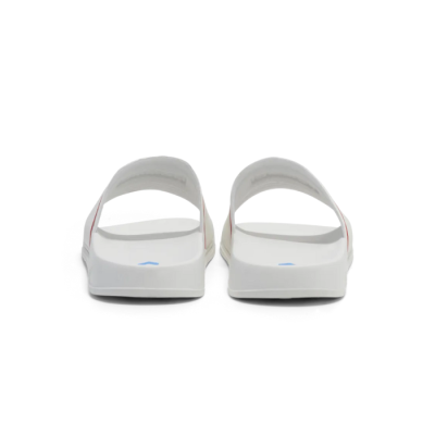 Claquette homme Hummel POOL SLIDE RT – Réf. 228340-9639 – Couleur blanc, parfaite pour un look estival. Claquette homme Hummel POOL SLIDE RT – Réf. 228340-9639 – Couleur blanc, parfaite pour un look estival.