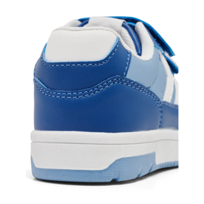 Basket enfant Hummel CAMDEN JR – Réf. 213401-7373 – Couleur bleu, tendance et confortable. Basket enfant Hummel CAMDEN JR – Réf. 213401-7373 – Couleur bleu, tendance et confortable.