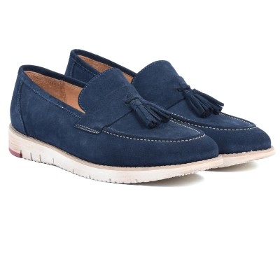 Mocassin à pompon HOMME MODERNE – Réf. HM-023-BM – Cuir véritable, couleur bleu marine, élégant et confortable. Mocassin à pompon HOMME MODERNE – Réf. HM-023-BM – Cuir véritable, couleur bleu marine, élégant et confortable.