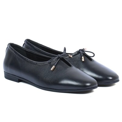 Ballerine femme Andrea Bruni – Réf. AB-124-1-N – Couleur noir, 100 % cuir, élégante et pratique. Ballerine femme Andrea Bruni – Réf. AB-124-1-N – Couleur noir, 100 % cuir, élégante et pratique.