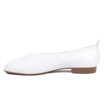 Ballerine femme Andrea Bruni – Réf. AB-BAL1-BC – Couleur blanc, 100 % cuir, élégante et confortable. Ballerine femme Andrea Bruni – Réf. AB-BAL1-BC – Couleur blanc, 100 % cuir, élégante et confortable.