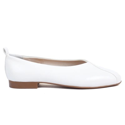 Ballerine femme Andrea Bruni – Réf. AB-BAL1-BC – Couleur blanc, 100 % cuir, élégante et confortable. Ballerine femme Andrea Bruni – Réf. AB-BAL1-BC – Couleur blanc, 100 % cuir, élégante et confortable.