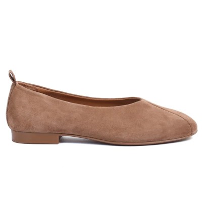Ballerine femme Andrea Bruni – Réf. AB-BAL1-DM – Couleur daim marron, 100 % cuir, chic et pratique. Ballerine femme Andrea Bruni – Réf. AB-BAL1-DM – Couleur daim marron, 100 % cuir, chic et pratique.